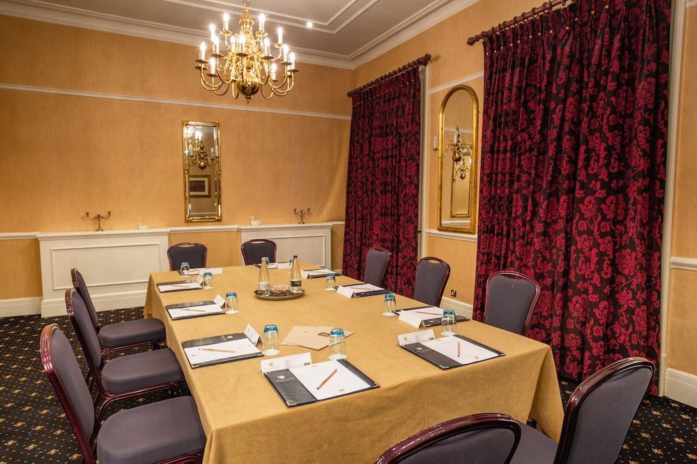 הרוגייט Old Swan Hotel מראה חיצוני תמונה