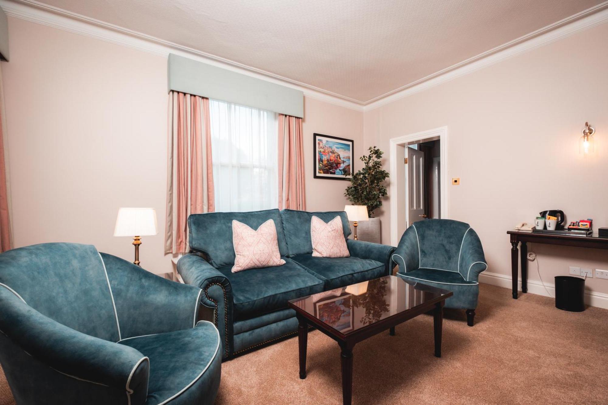 הרוגייט Old Swan Hotel מראה חיצוני תמונה