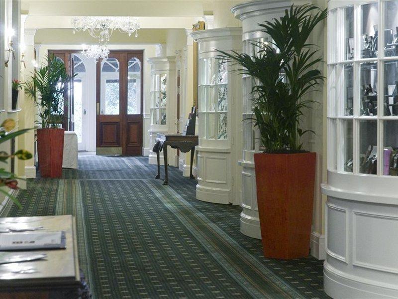 הרוגייט Old Swan Hotel מראה חיצוני תמונה